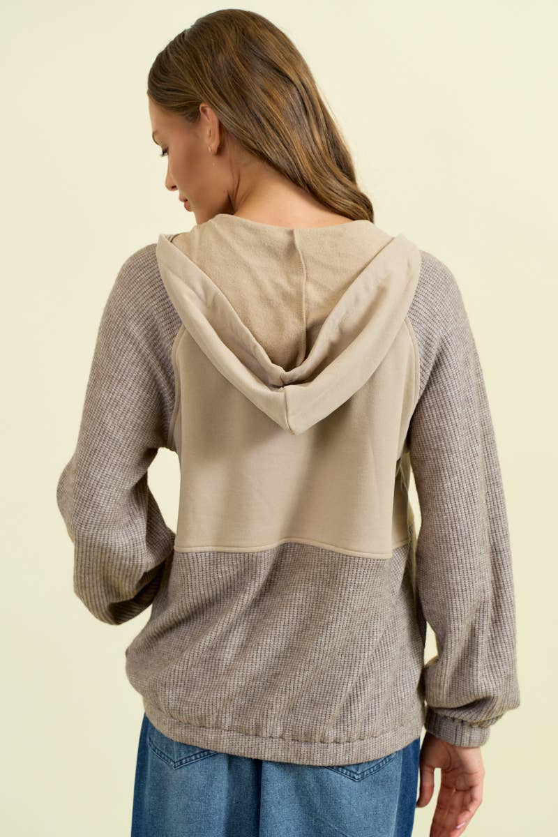 FLEECE & SOFT KNIT RIB MIXED HALF ZIP UP HOODIE -MOCHA