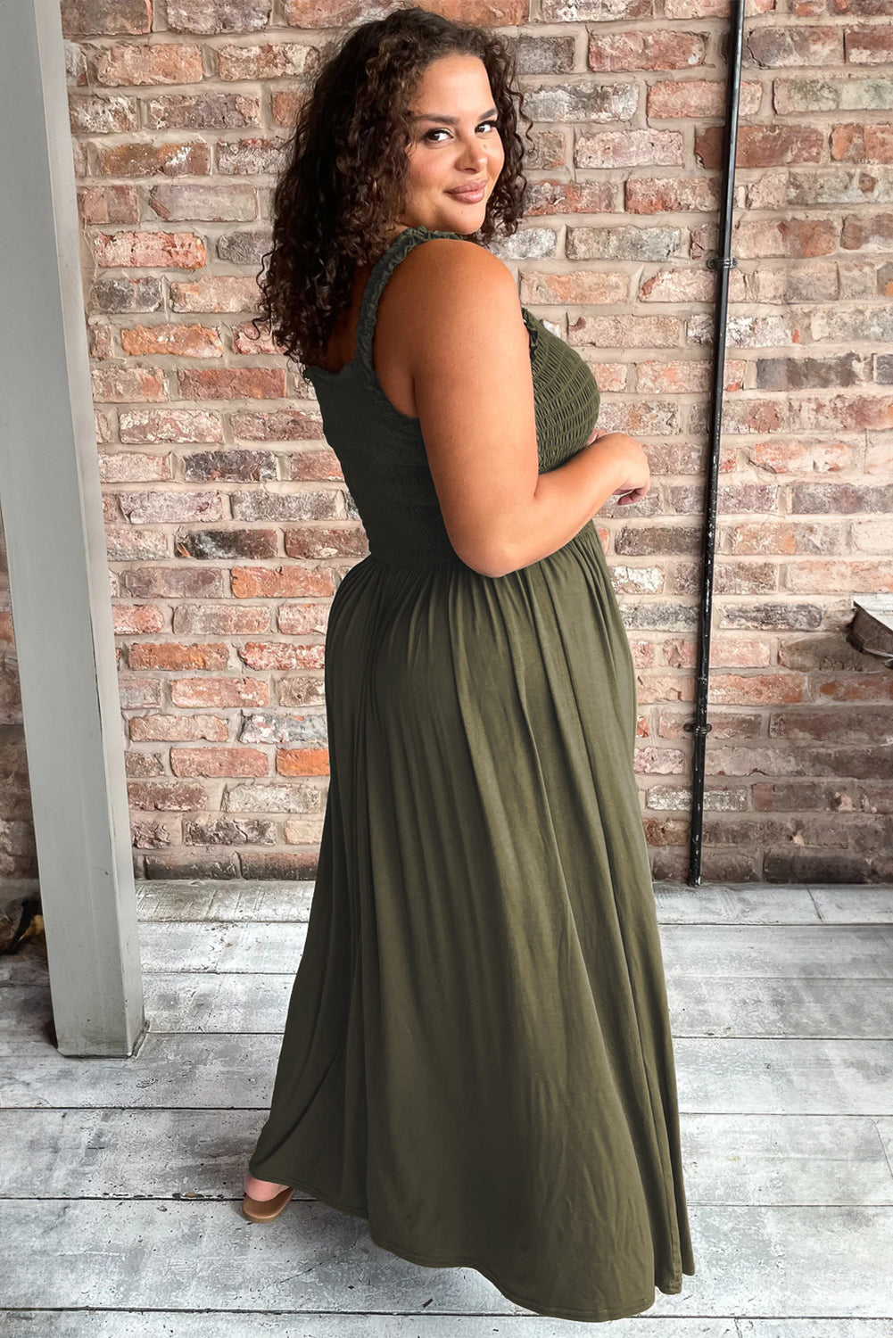 Jungle Green Shirred Bust Sleeveless Plus Size Maxi Dress JOURNEY ON Boutique Jungle Green Shirred Bust Sleeveless Plus Size Maxi Dress JOURNEY ON Boutique