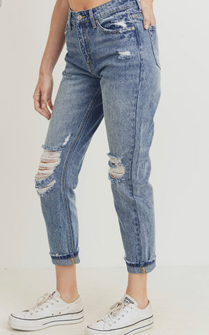 TNR  high rise districted boyfriend jean👖