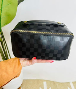 Checkered Large Capacity Makeup  Storage Bag